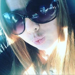 Meet your Posher, Tonya